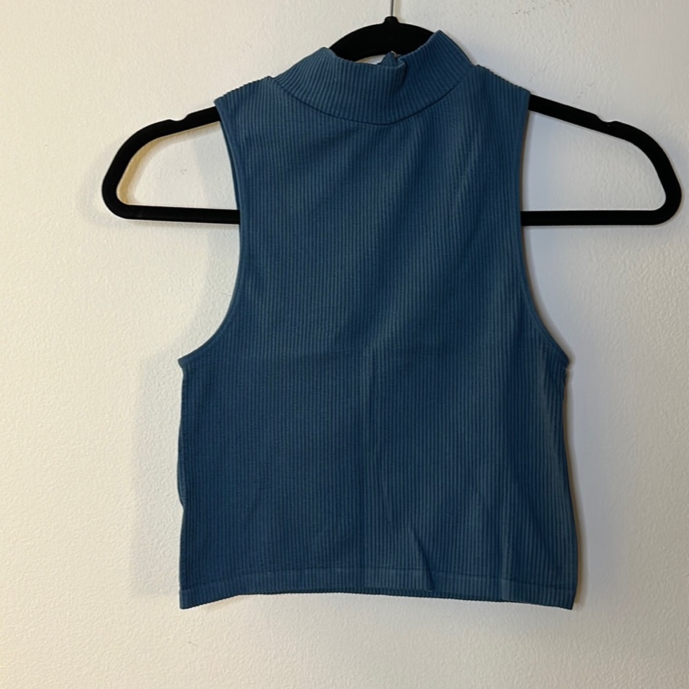 ZARA BLUE RIBBED MOCK TURTLE CROP TOP. Size M/L. Good condition.